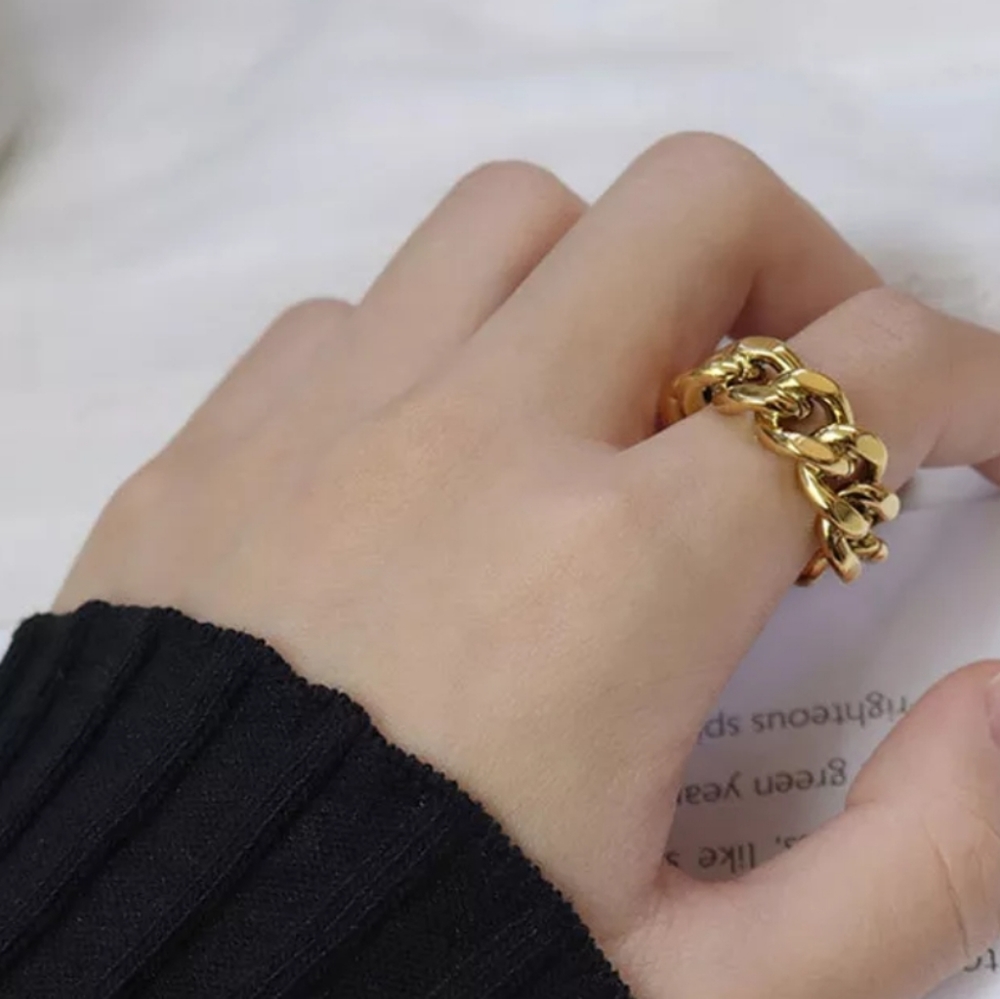 Chain link ring; nwot - Picture 2 of 8